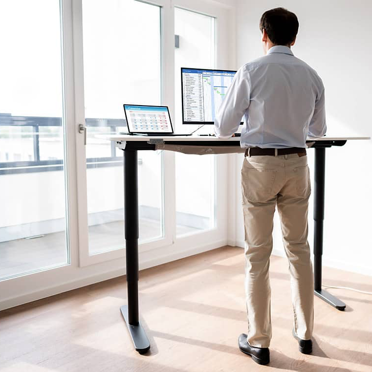 Reguleeritavad kontorilauad